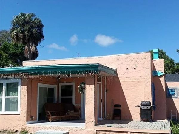 2405 Sunrise Blvd, Fort Pierce, FL 34982