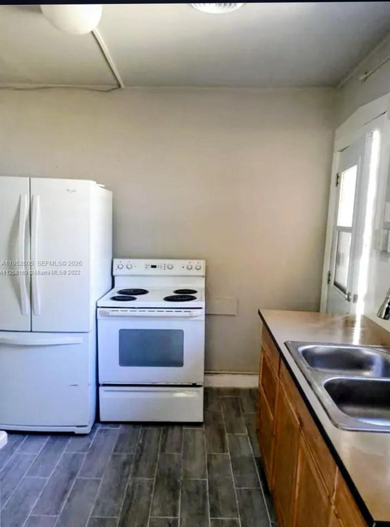 2405 Sunrise Blvd, Fort Pierce, FL 34982 Photo