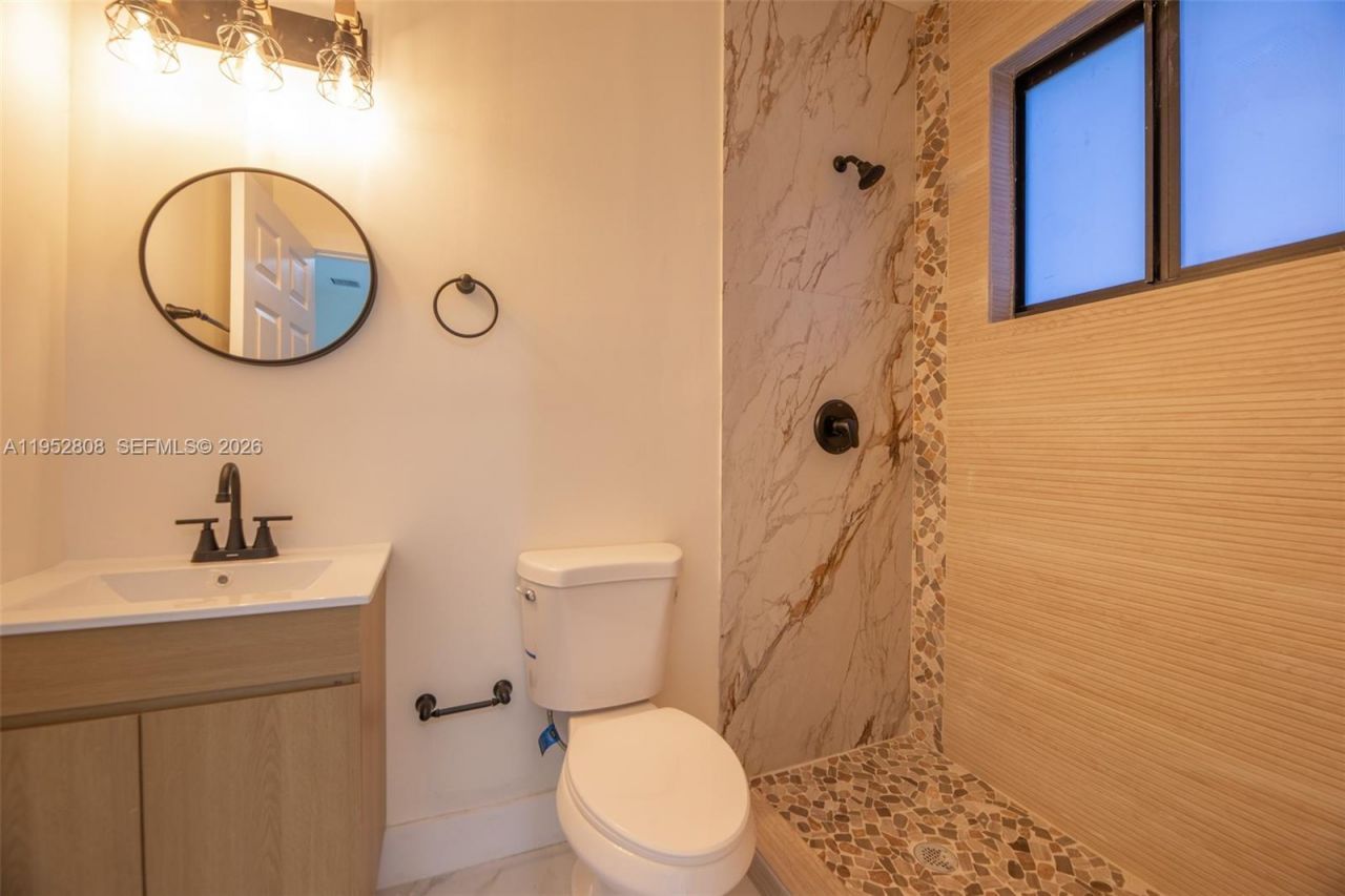 742 NW 70th St, Miami, FL 33150 Photo