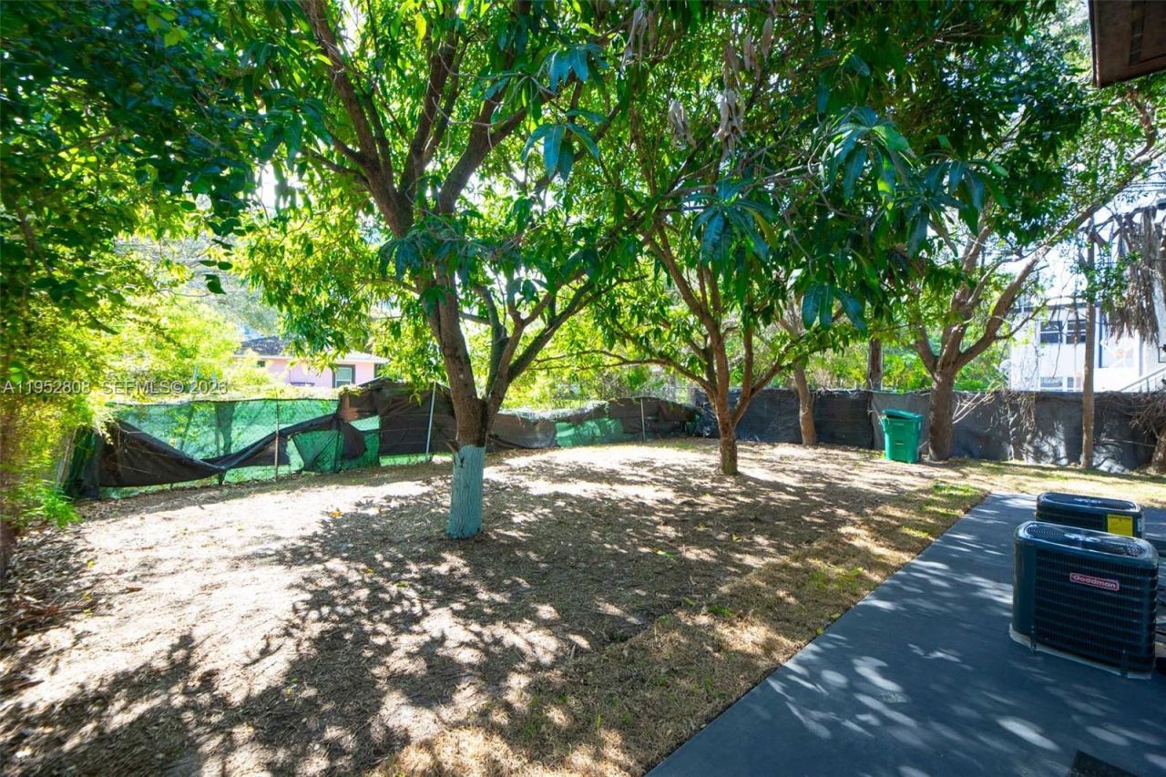 742 NW 70th St, Miami, FL 33150 Photo