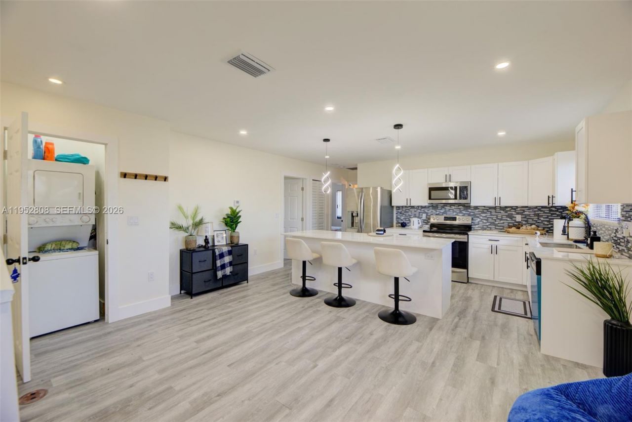 742 NW 70th St, Miami, FL 33150 Photo