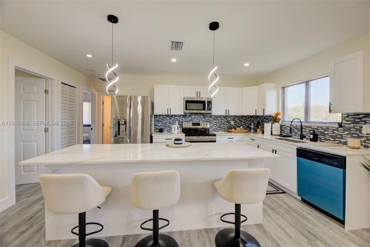 742 NW 70th St, Miami, FL 33150 Photo