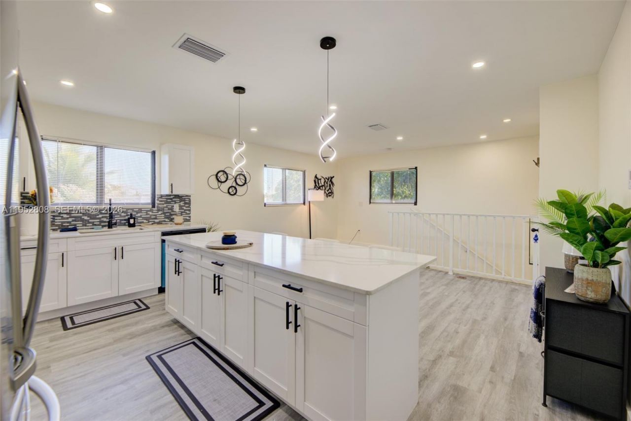 742 NW 70th St, Miami, FL 33150 Photo