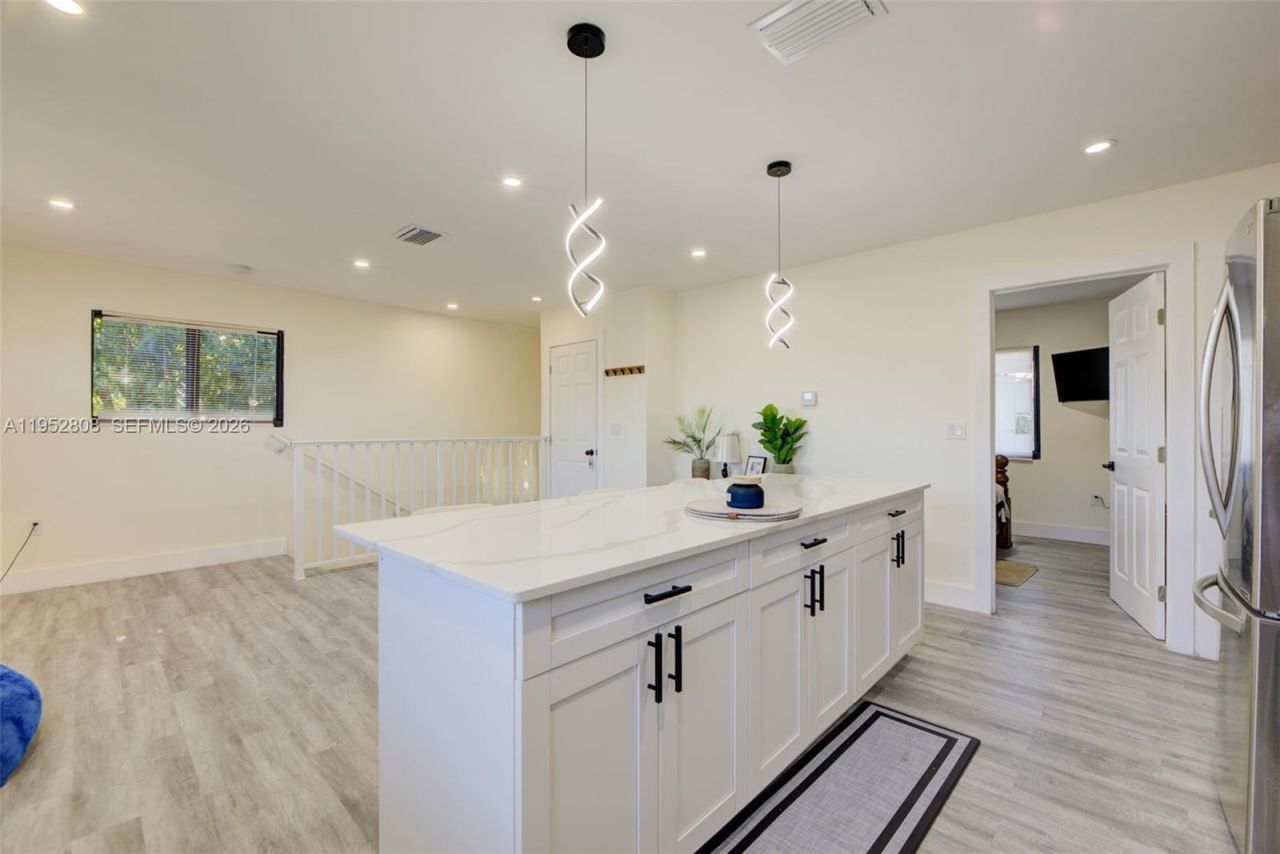 742 NW 70th St, Miami, FL 33150 Photo