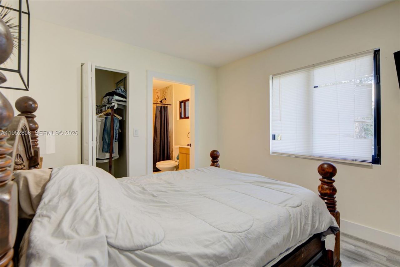 742 NW 70th St, Miami, FL 33150 Photo