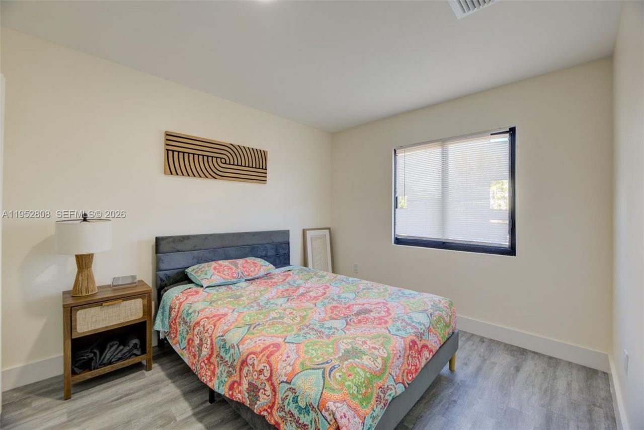 742 NW 70th St, Miami, FL 33150 Photo