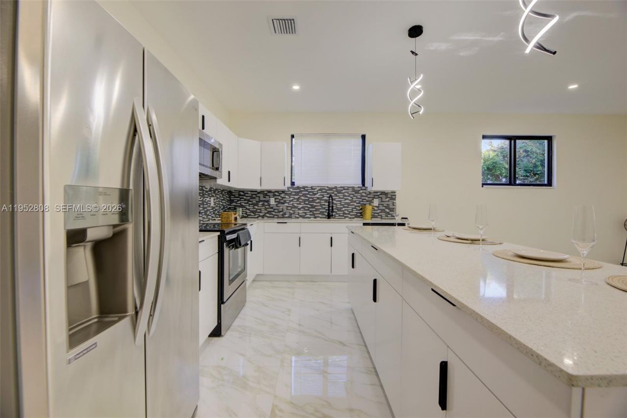 742 NW 70th St, Miami, FL 33150 Photo