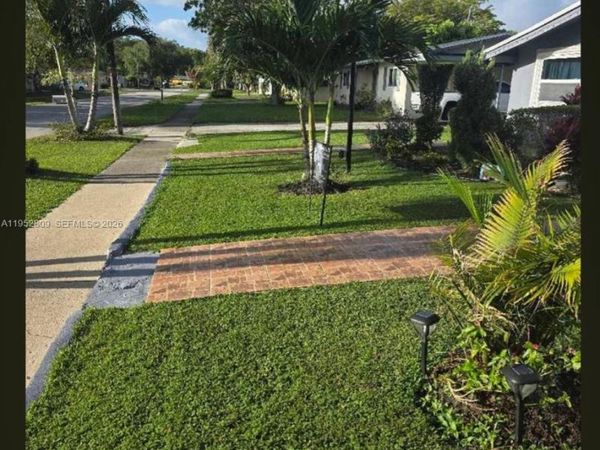 621 SW 56th Ave, Margate, FL 33068