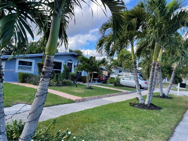 621 SW 56th Ave, Margate, FL 33068