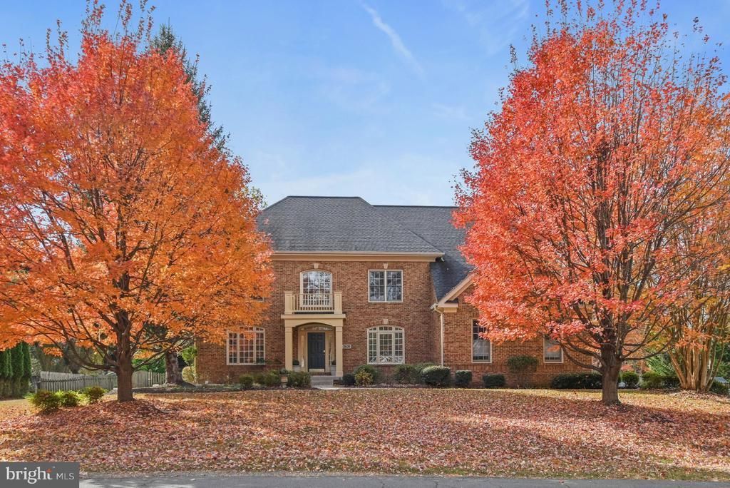 2628 Five Oaks Road, Vienna, VA 22181 Main Photo