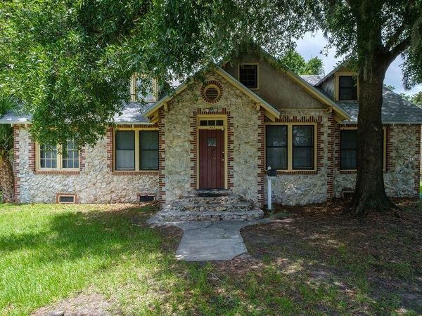 218 SW 10TH STREET, GAINESVILLE, FL 32601