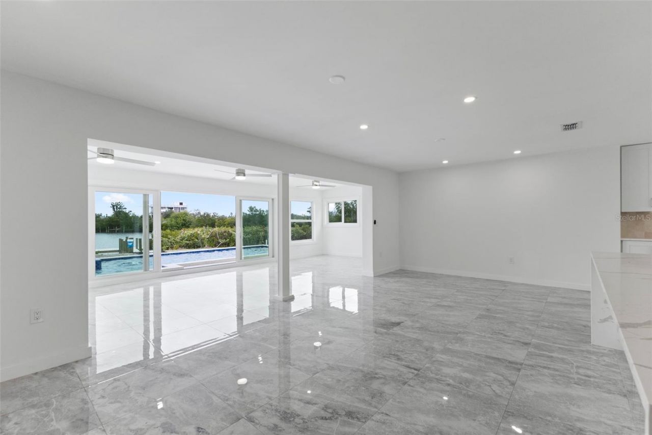 910 Bayshore Drive, Terra Ceia, FL 34250 Photo