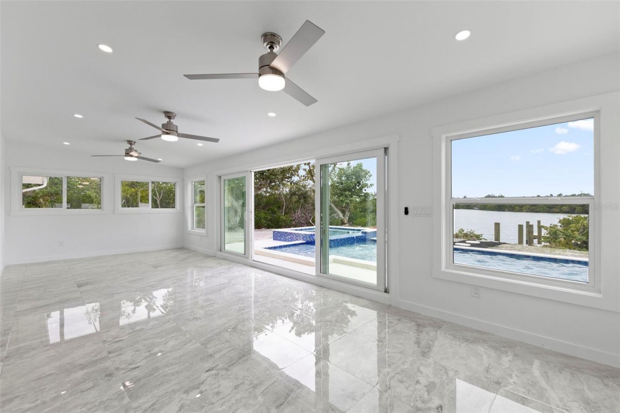 910 Bayshore Drive, Terra Ceia, FL 34250 Photo