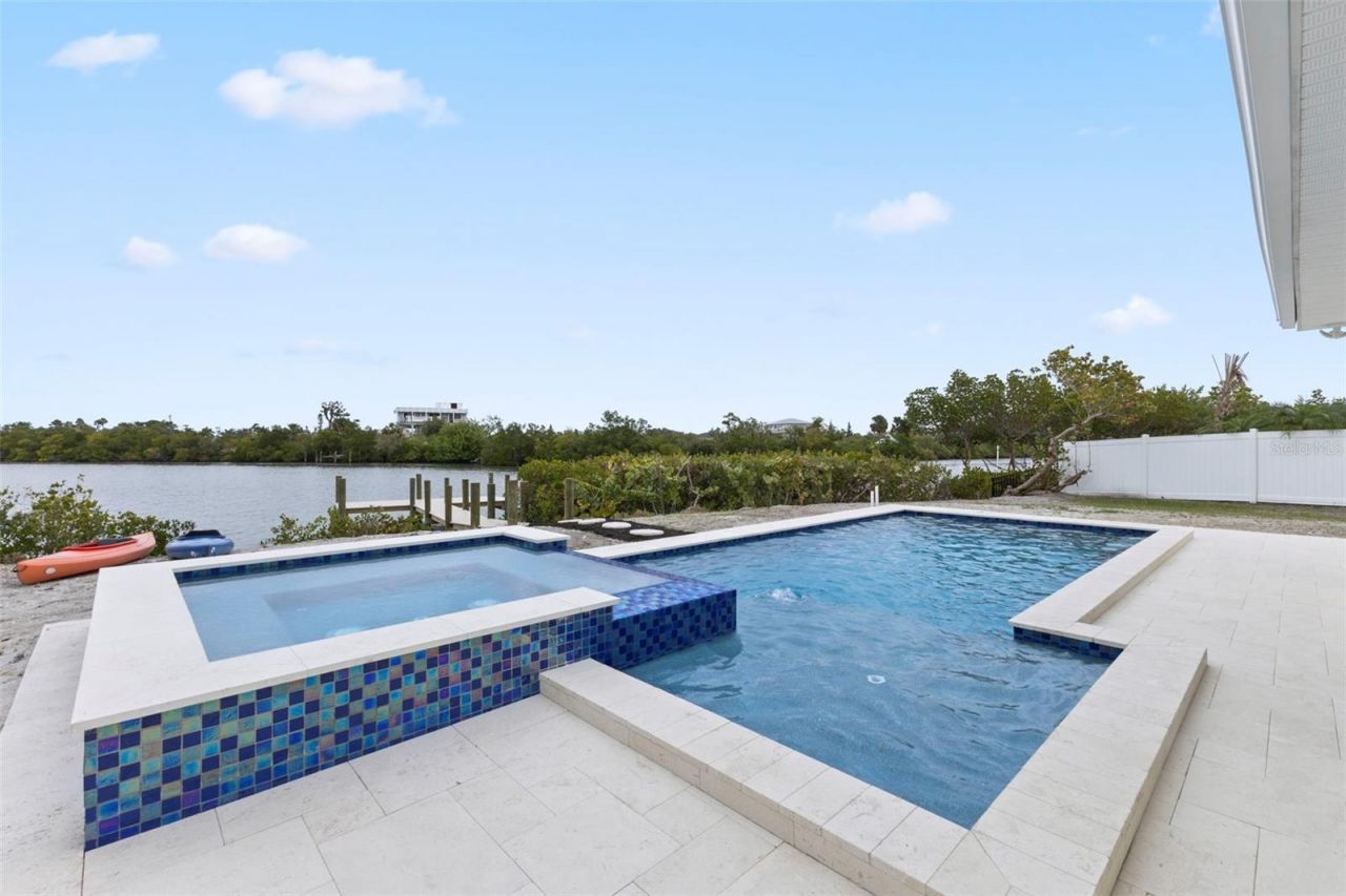 910 Bayshore Drive, Terra Ceia, FL 34250 Photo