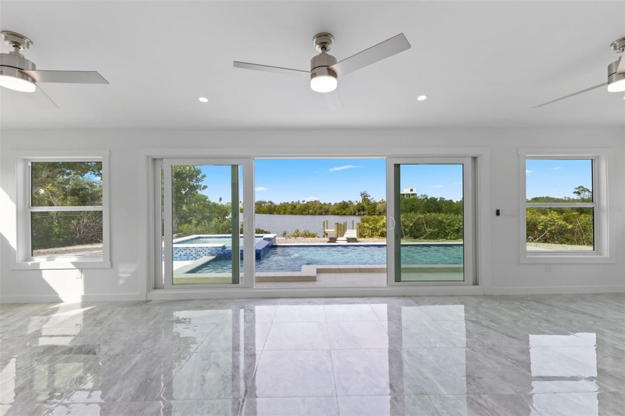 910 Bayshore Drive, Terra Ceia, FL 34250 Photo