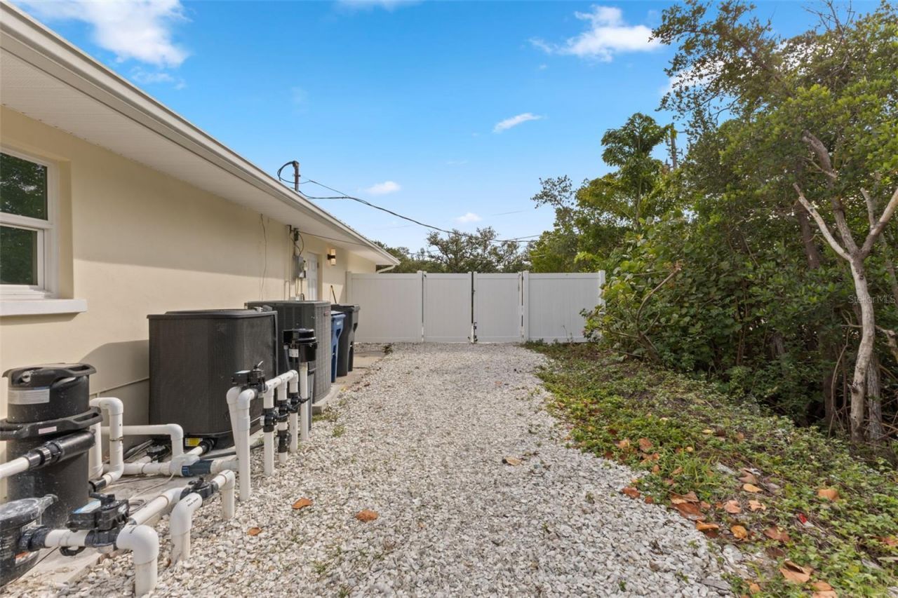 910 Bayshore Drive, Terra Ceia, FL 34250 Photo