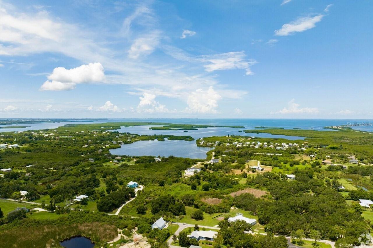 910 Bayshore Drive, Terra Ceia, FL 34250 Photo