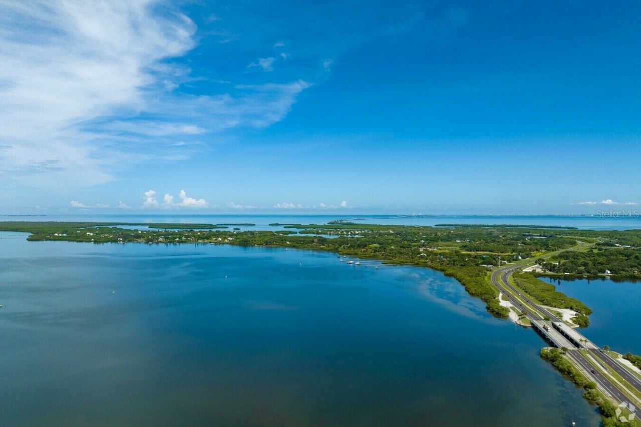 910 Bayshore Drive, Terra Ceia, FL 34250 Photo