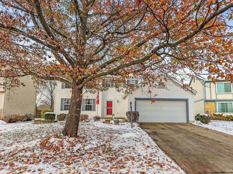 7921 Chetenham Drive, Westerville, OH 43081 Photo 2