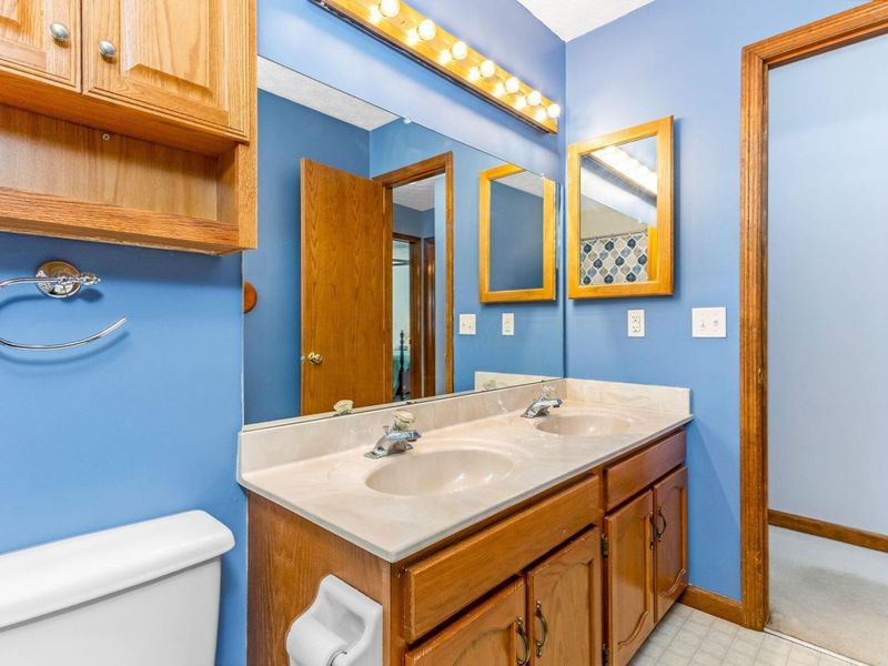 7921 Chetenham Drive, Westerville, OH 43081 Photo 46