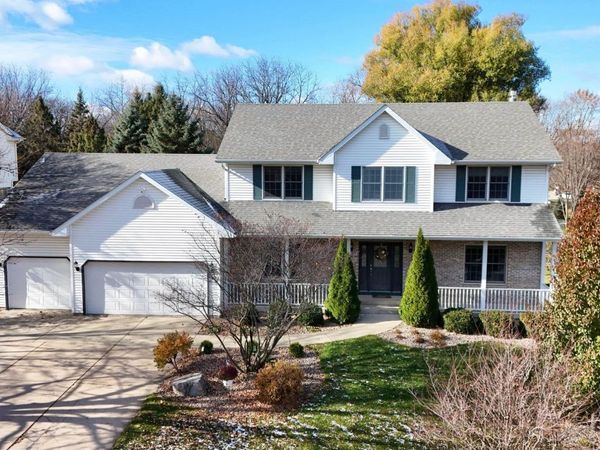 1270 McMahon Drive, Sun Prairie, WI 53590