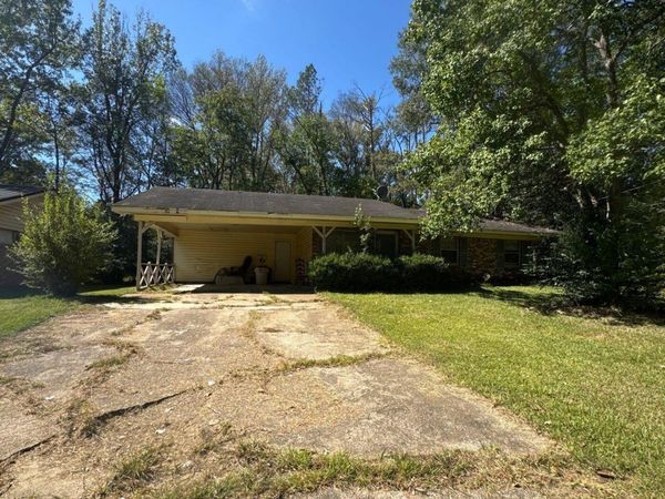 1869 Smallwood Street, Jackson, MS 39212