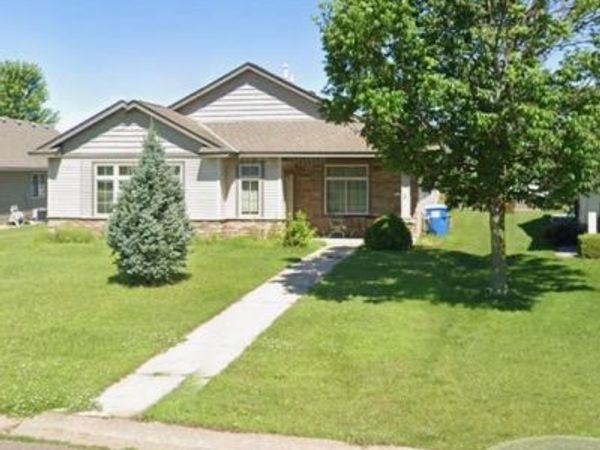 573 Taft Loop S, Cambridge, MN 55008
