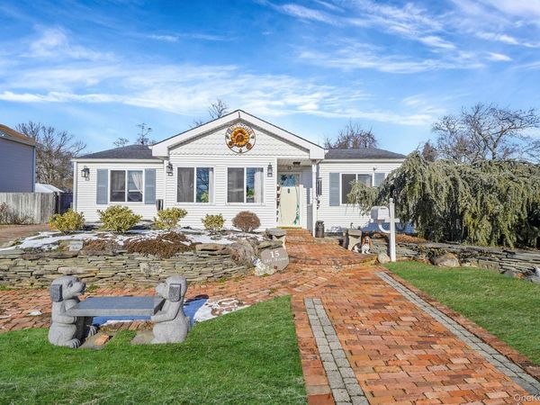 15 18th Avenue, Bay Shore, NY 11706