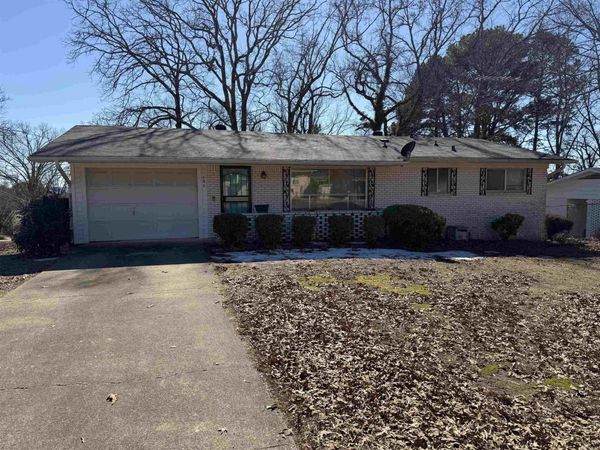 101 Crocus St, Hot Springs, AR 71913