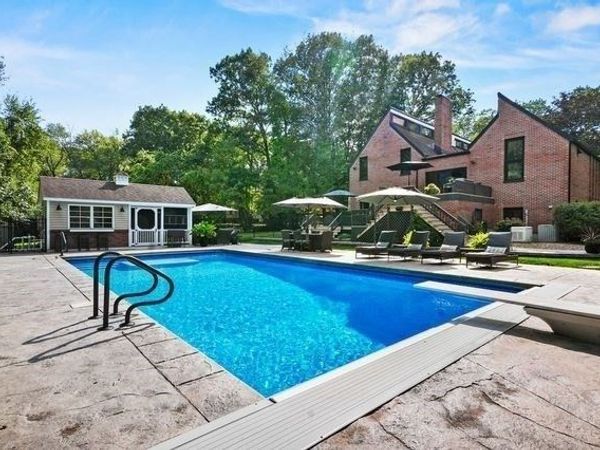 20 Mount Joy Drive, Tewksbury, MA 01876