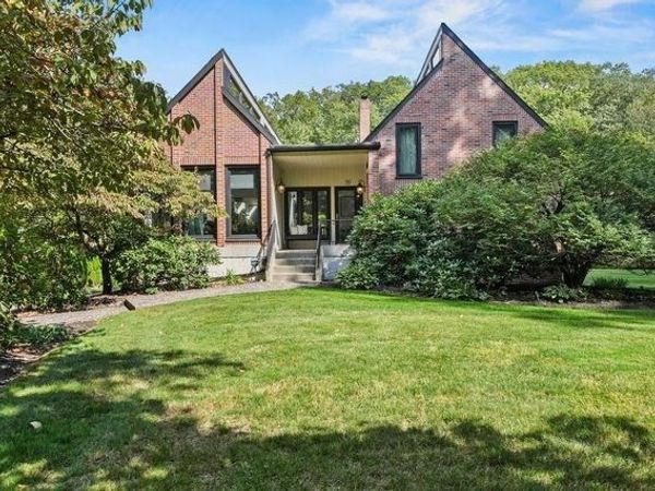 20 Mount Joy Drive, Tewksbury, MA 01876