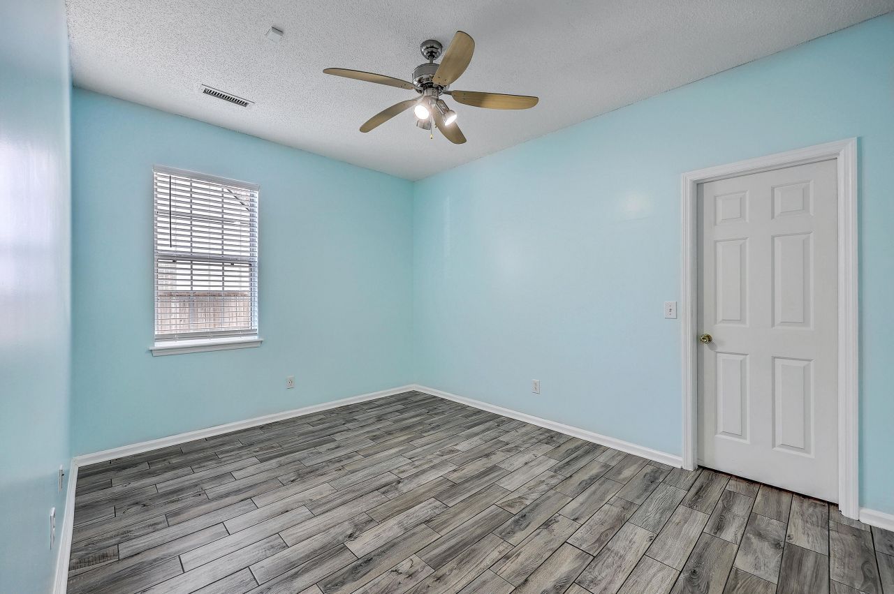 4104 Meadow Trace Court Photo 32