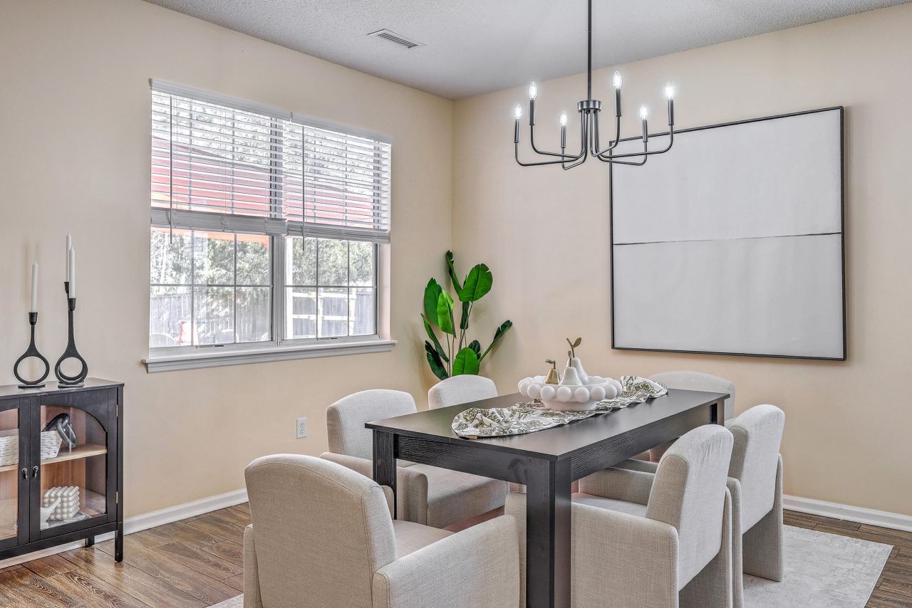 4104 Meadow Trace Court Photo 7