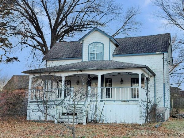 106 NE 3rd Street , Wagoner, OK 74467