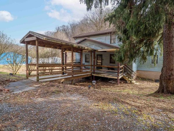 67 Mason Dixon Highway, Maidsville, WV 26541