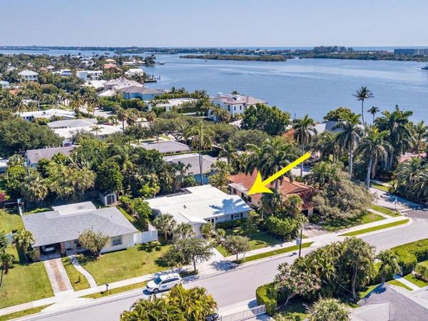 8 Wellesley Drive, Lake Worth Beach, FL 33460