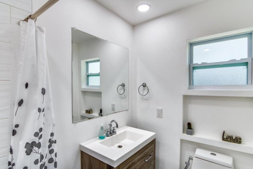 8 Wellesley Drive, Lake Worth Beach, FL 33460 Photo