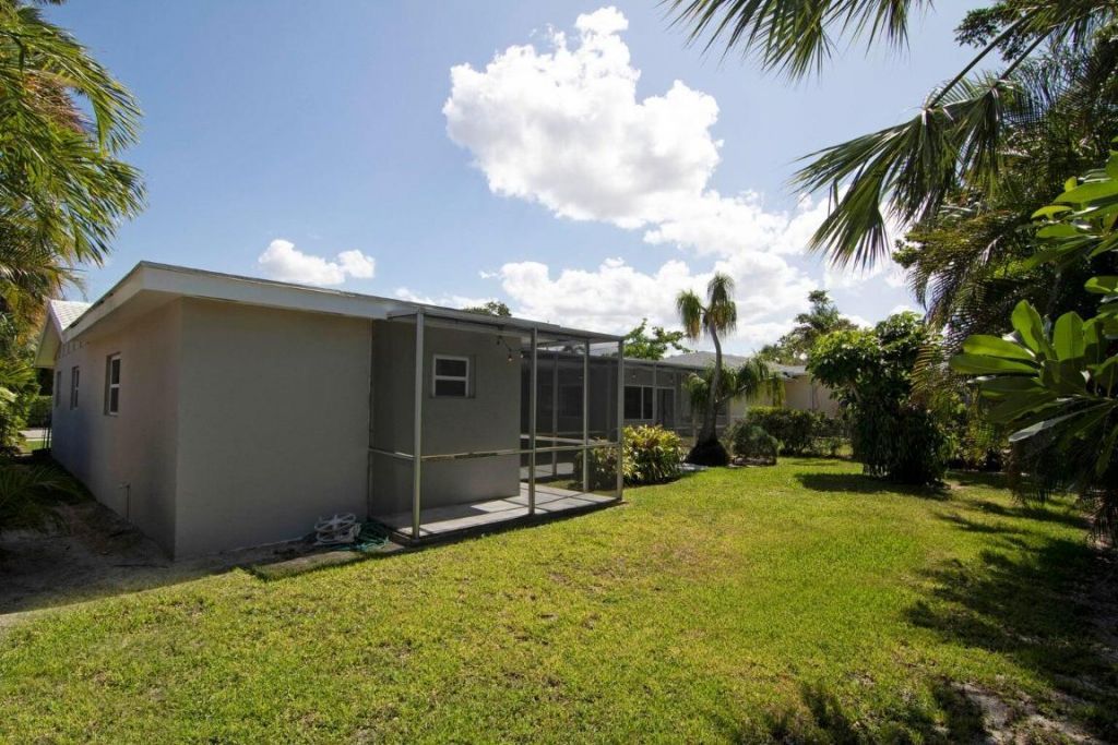 8 Wellesley Drive, Lake Worth Beach, FL 33460 Photo