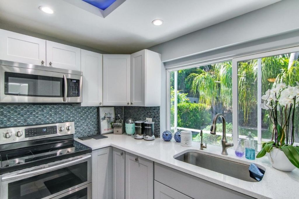 8 Wellesley Drive, Lake Worth Beach, FL 33460 Photo