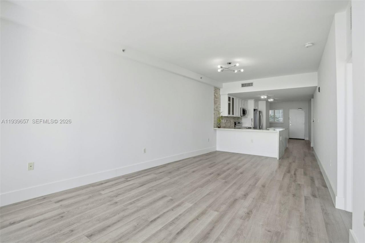 6580 Indian Creek Dr, Unit 304, Miami Beach, FL 33141 Photo