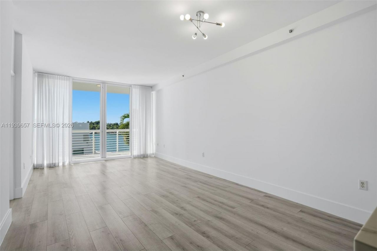 6580 Indian Creek Dr, Unit 304, Miami Beach, FL 33141 Photo