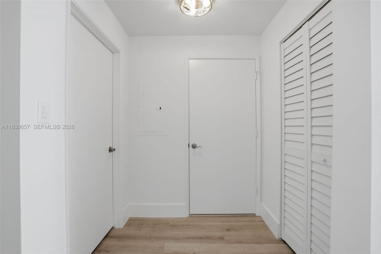 6580 Indian Creek Dr, Unit 304, Miami Beach, FL 33141 Photo