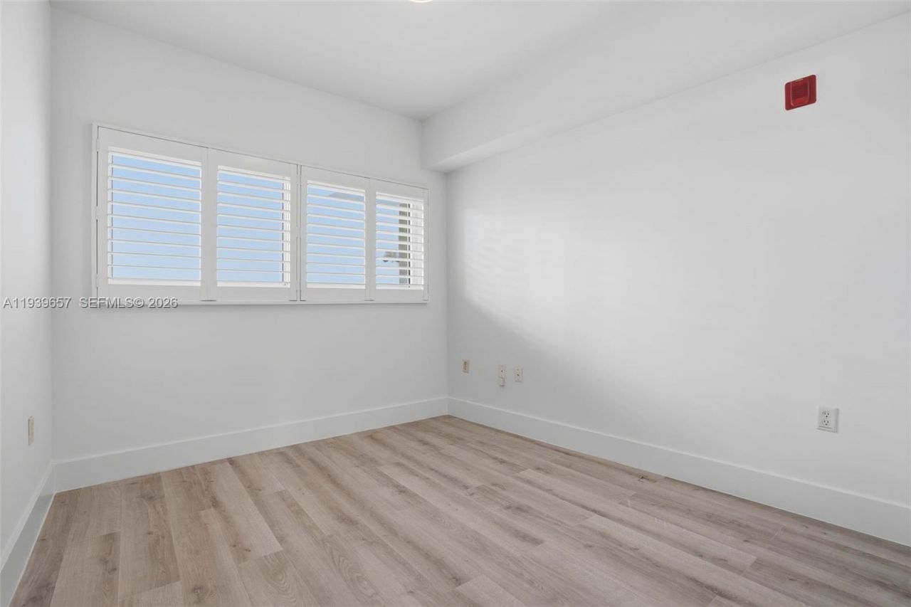 6580 Indian Creek Dr, Unit 304, Miami Beach, FL 33141 Photo