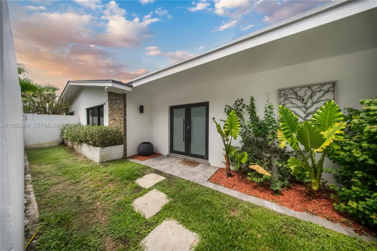 16900 SW 87th Ave, Palmetto Bay, FL 33157 Photo