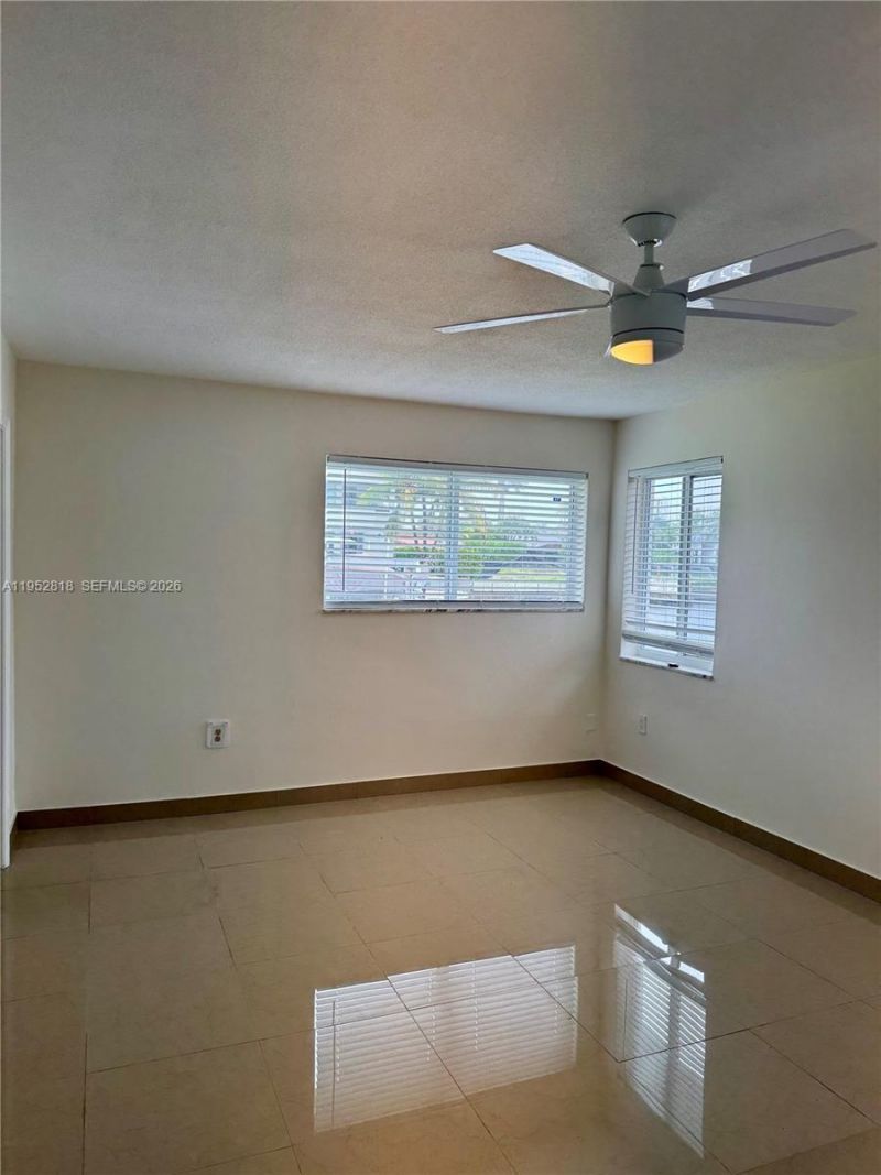 16453 NE 33rd Ave, Unit 1, North Miami Beach, FL 33160 Photo