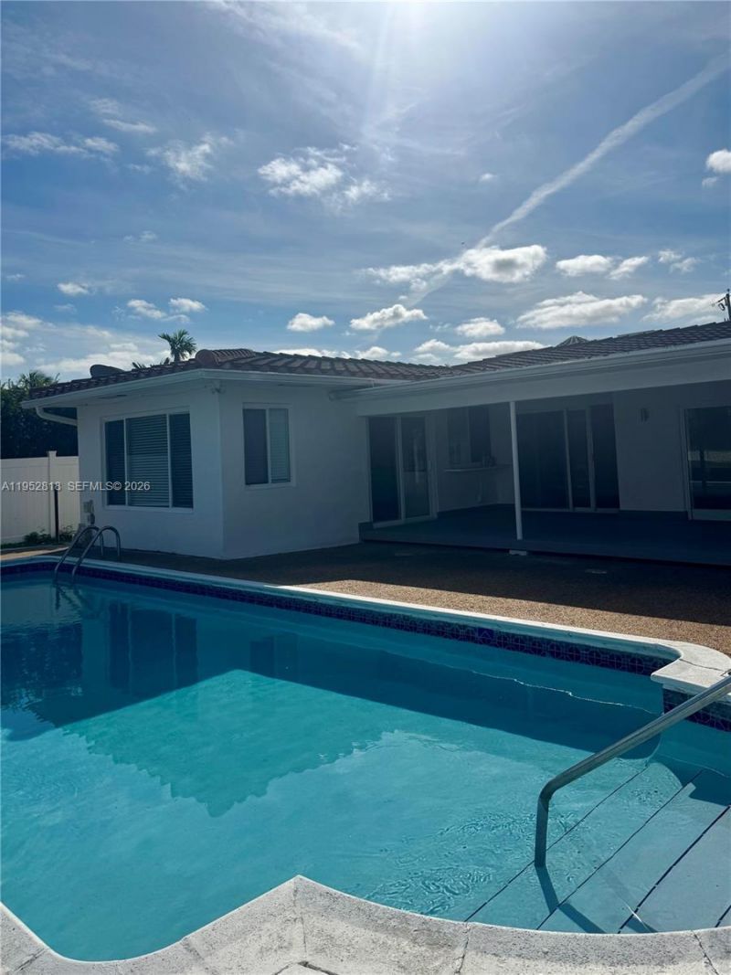 16453 NE 33rd Ave, Unit 1, North Miami Beach, FL 33160 Photo