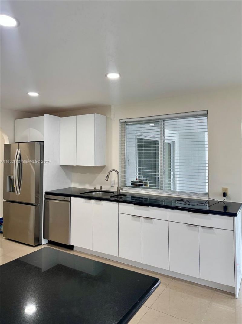 16453 NE 33rd Ave, Unit 1, North Miami Beach, FL 33160 Photo