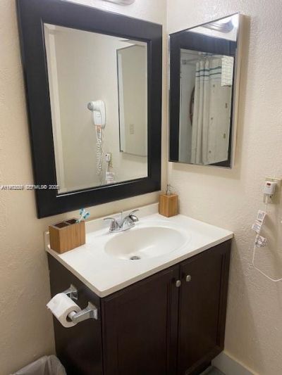 19201 Collins Ave , Unit 1102, Sunny Isles Beach, FL 33160 Photo