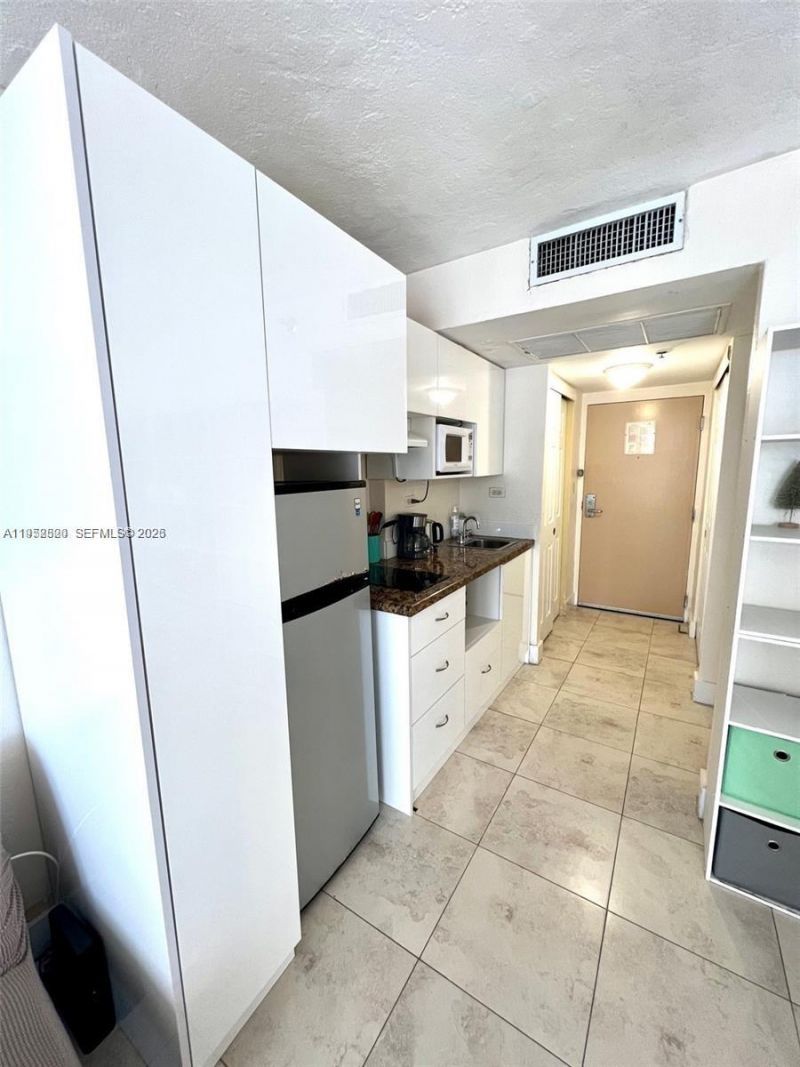 19201 Collins Ave , Unit 1102, Sunny Isles Beach, FL 33160 Photo