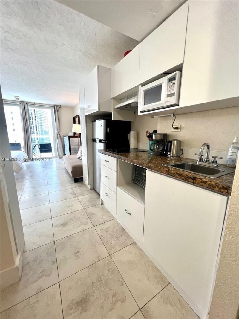 19201 Collins Ave , Unit 1102, Sunny Isles Beach, FL 33160 Photo